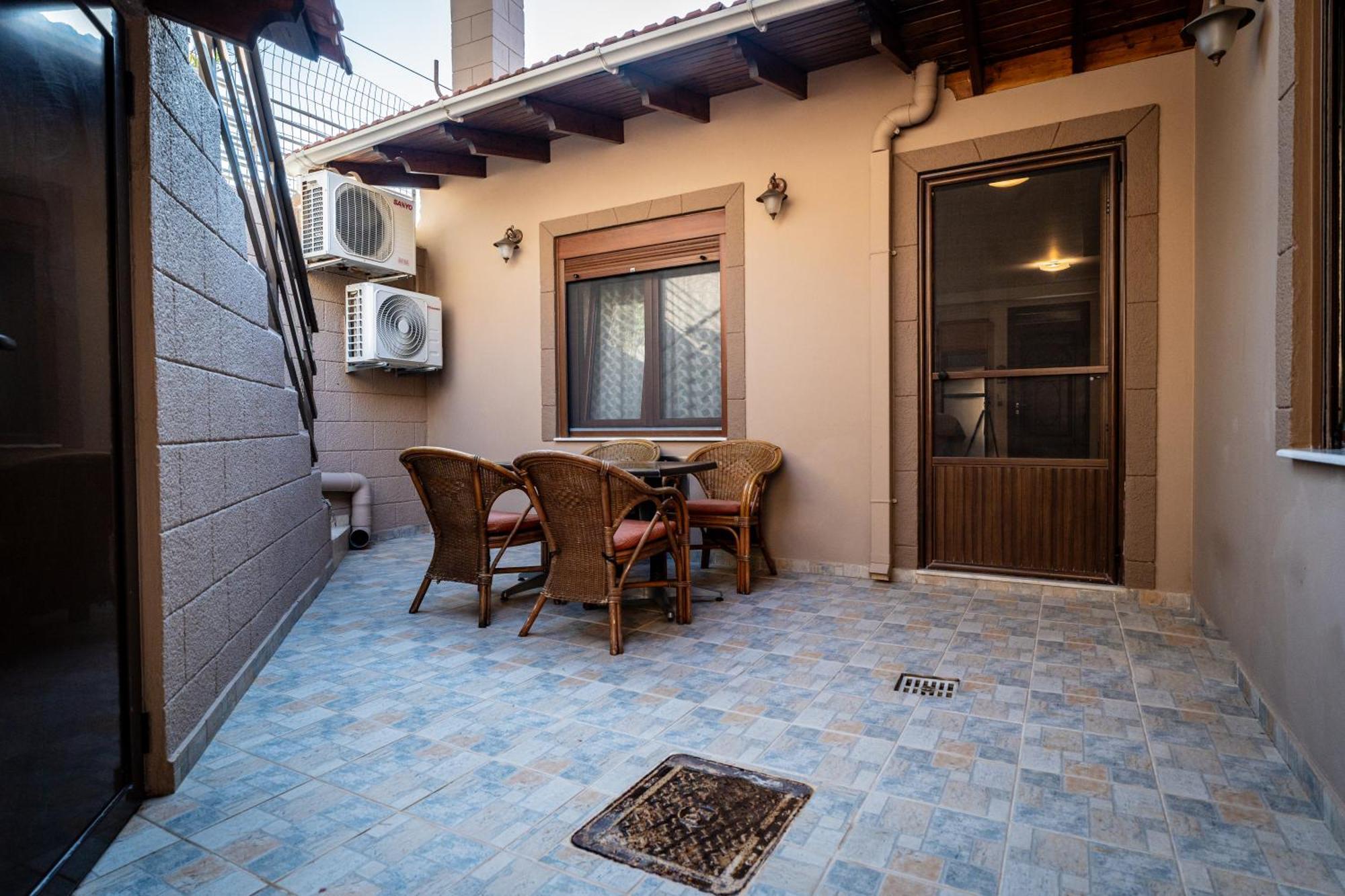 Ferienhaus Kritika Memet House